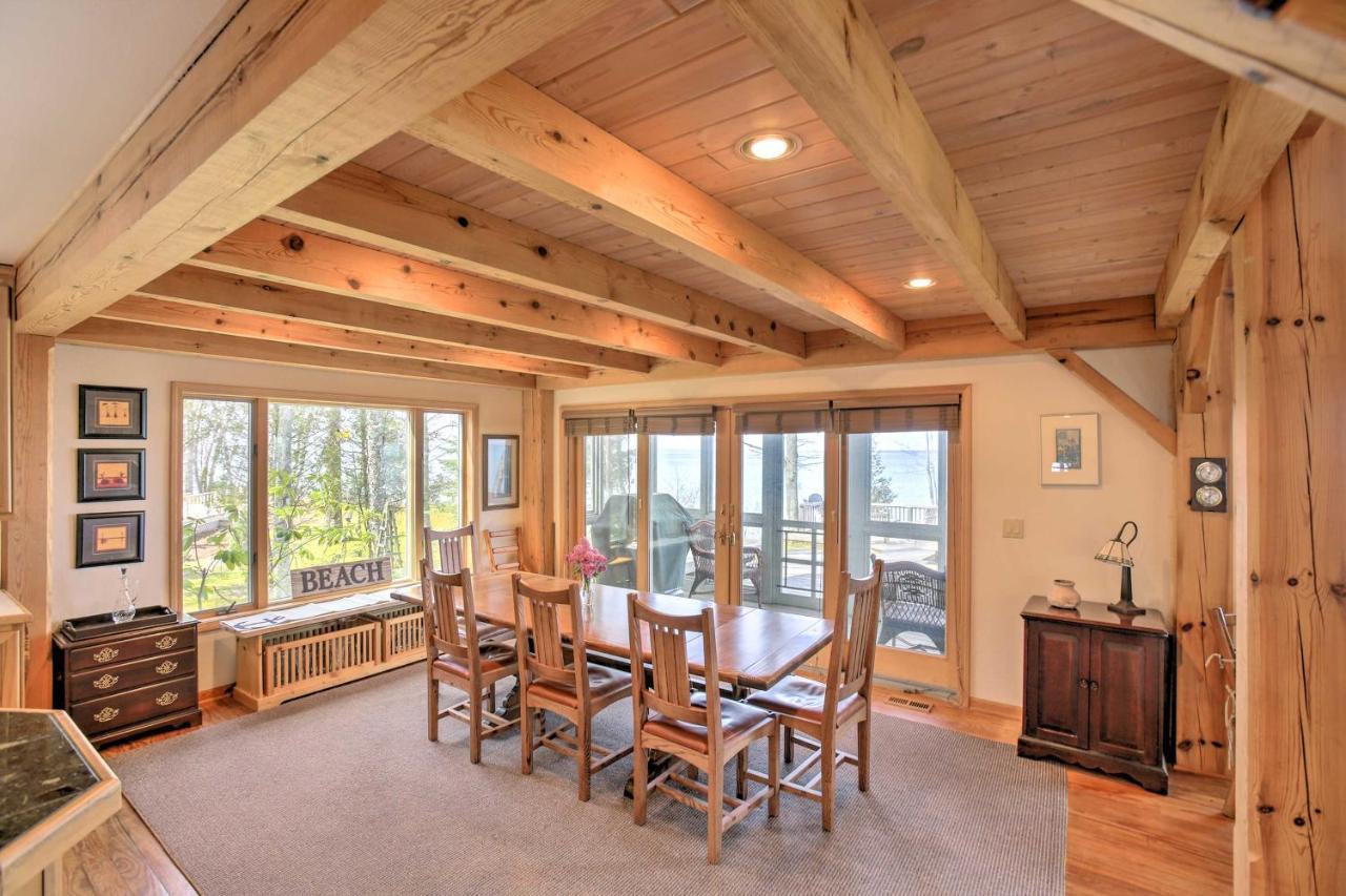 Gorgeous Charlevoix Home On Lake Michigan! Ellsworth Exterior photo